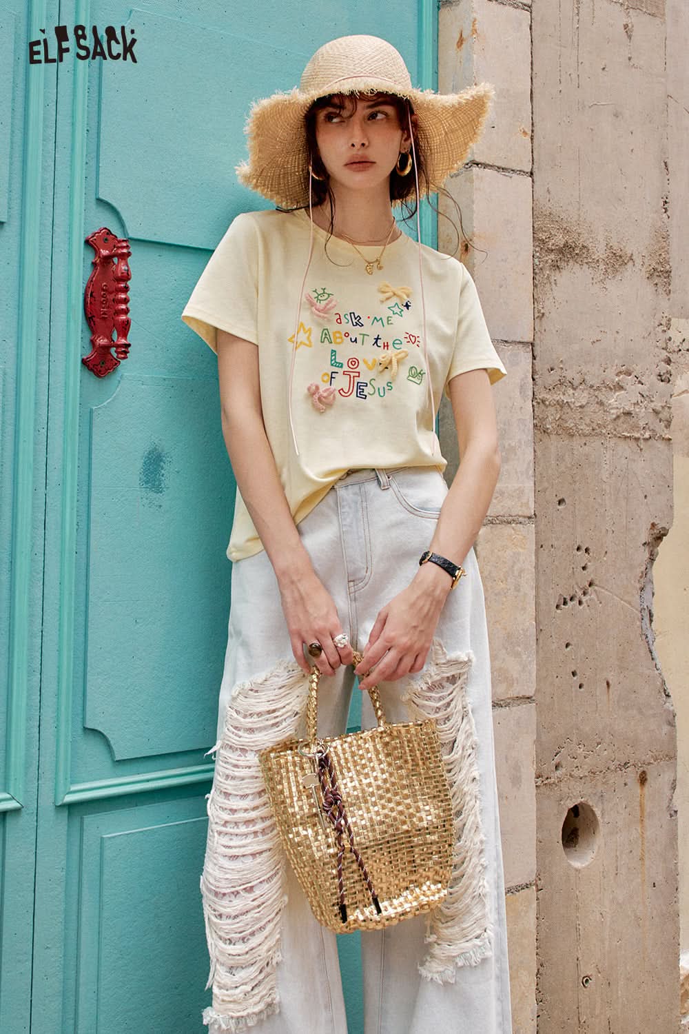 ELFSACK White Round Neck Letter Printed Casual Short Sleeve T-Shirt