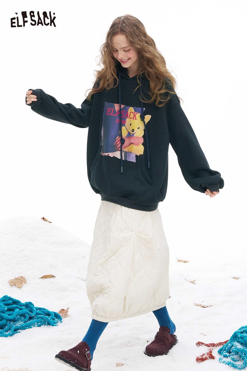 ELFSACK women's animal graphic hoodie in black featuring a playful animal design