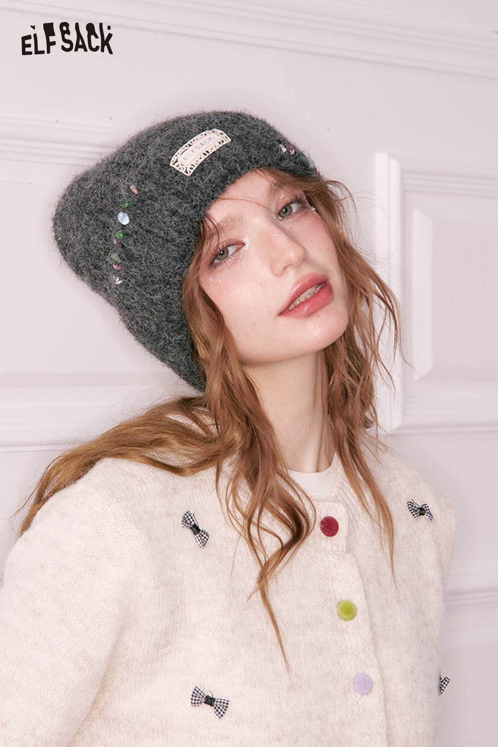 ELFSACK women's solid color beanie in dark gray with decorative embellishments for stylish winter warmth