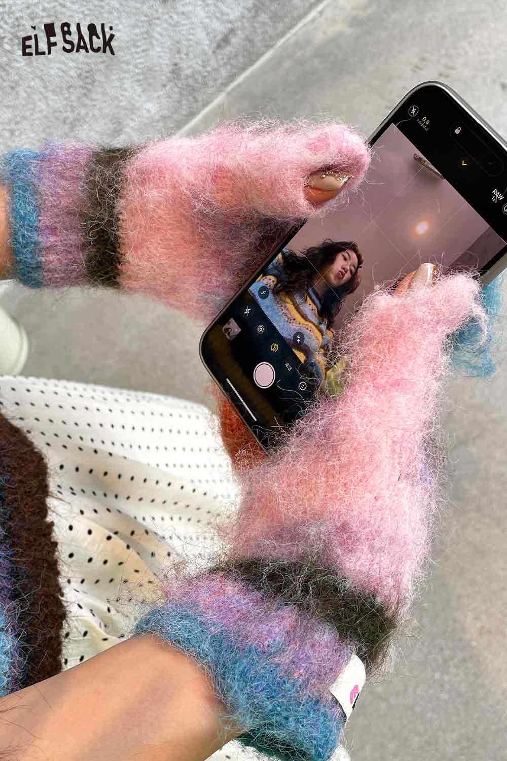 ELFSACK Y2K stripe neck warmer in soft pastel colors designed for trendy fashion lovers