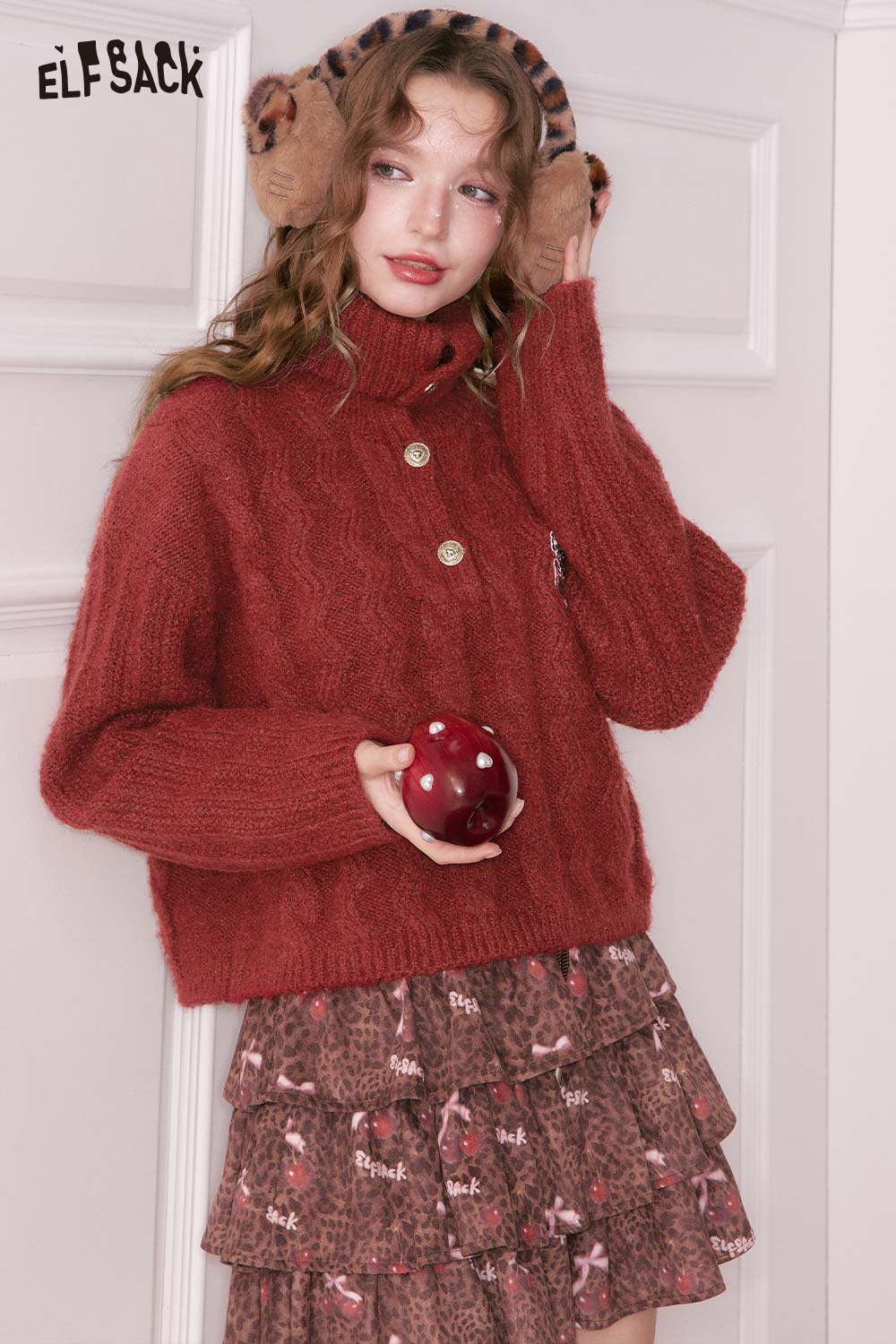 ELFSACK embroidered cropped sweater for women in red with a cozy design and stylish buttons
