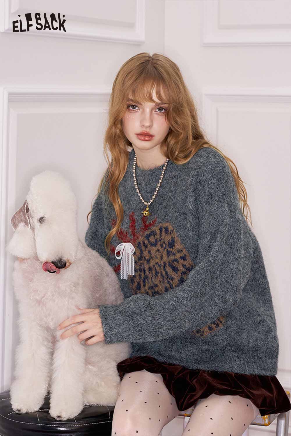 ELFSACK fruit graphic sweater for women featuring a cozy design and playful patterns