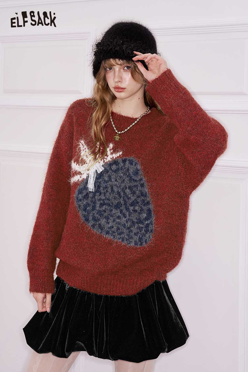 ELFSACK fruit graphic sweater for women in red with a cozy oversized fit and unique design