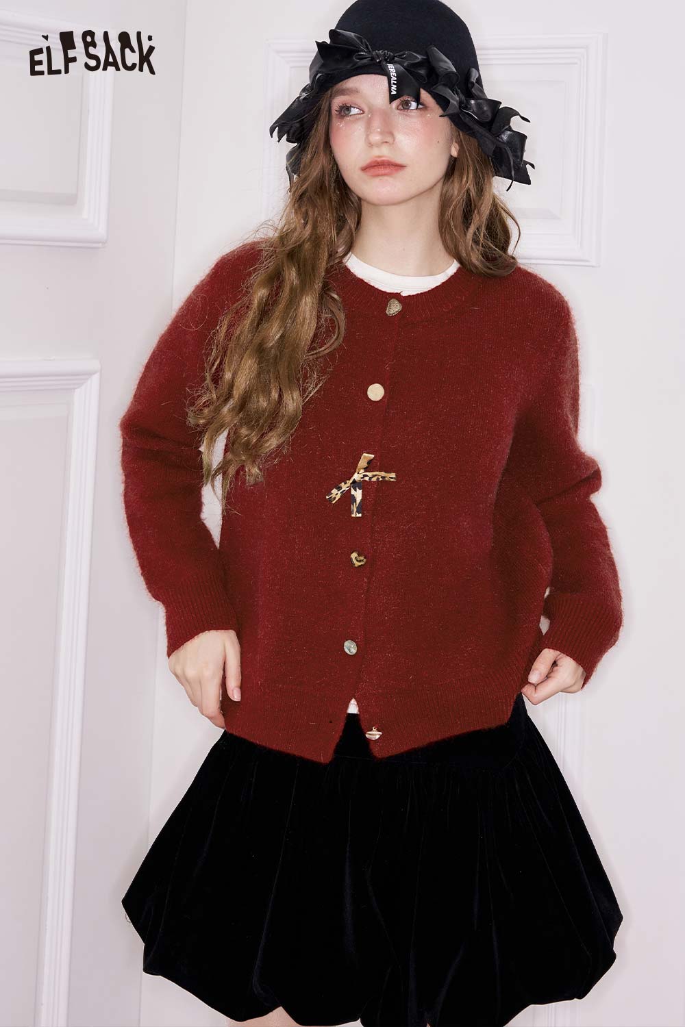 Cozy ELFSACK girly leopard bow cardigan in burgundy with button closure and stylish design
