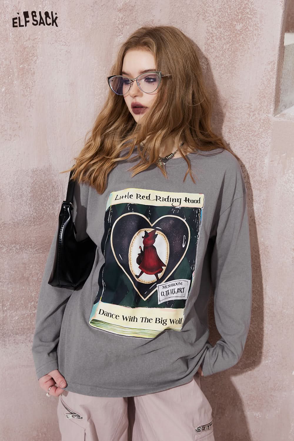 ELFSACK gray long sleeve T-shirt with Little Red Riding Hood graphic print and casual fit
