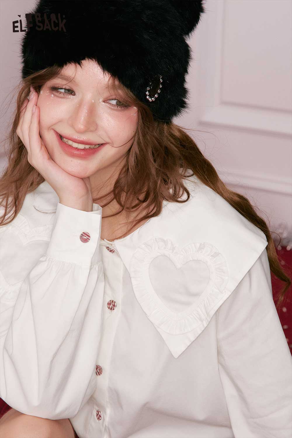 ELFSACK heart collar blouse for women featuring a unique heart-shaped collar and button closure