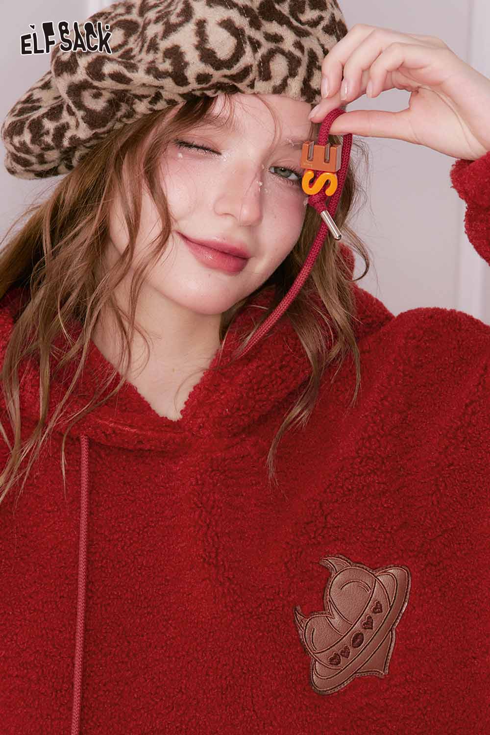 ELFSACK heart embroidery cropped hoodie in red with fun alien design for a trendy winter look