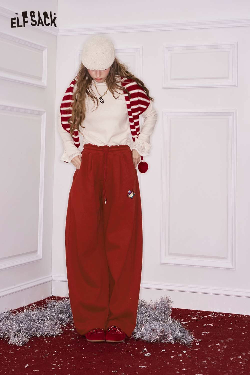 ELFSACK heart embroidery wide leg pants in red with a relaxed fit for a casual chic look