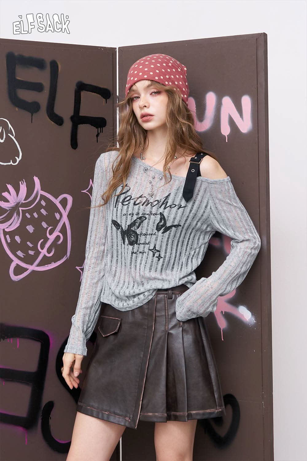 ELFSACK gray ribbed off shoulder knitwear for women with strap detail paired with leather mini skirt