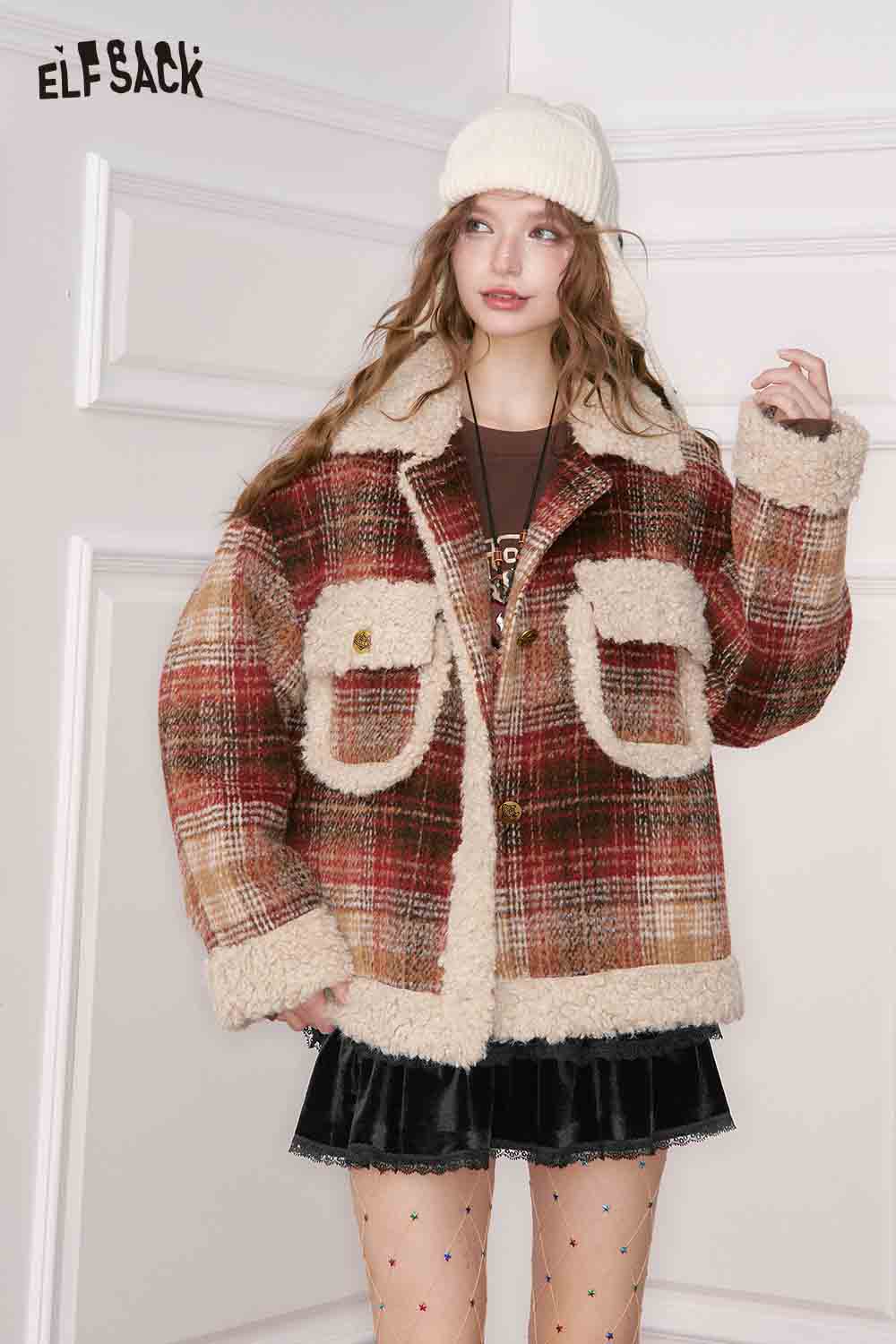 ELFSACK lace trim suede mini skirt paired with a cozy plaid jacket for a trendy autumn look