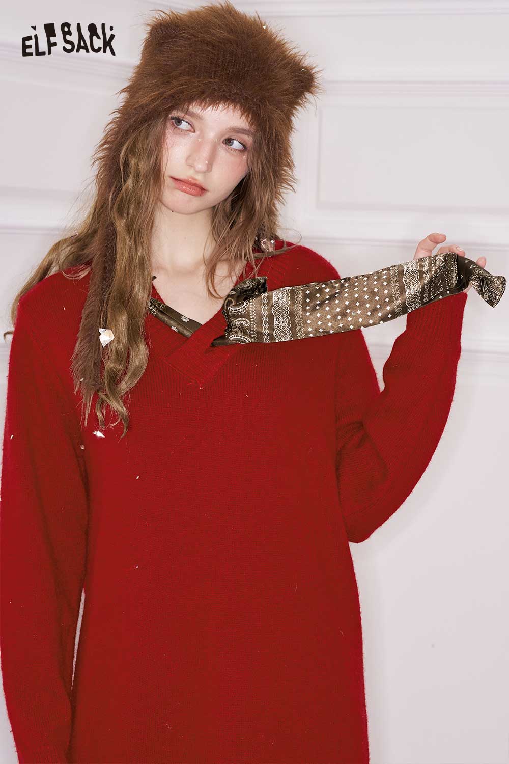 ELFSACK loose knit dress for women in red with a cozy design and stylish neck detail