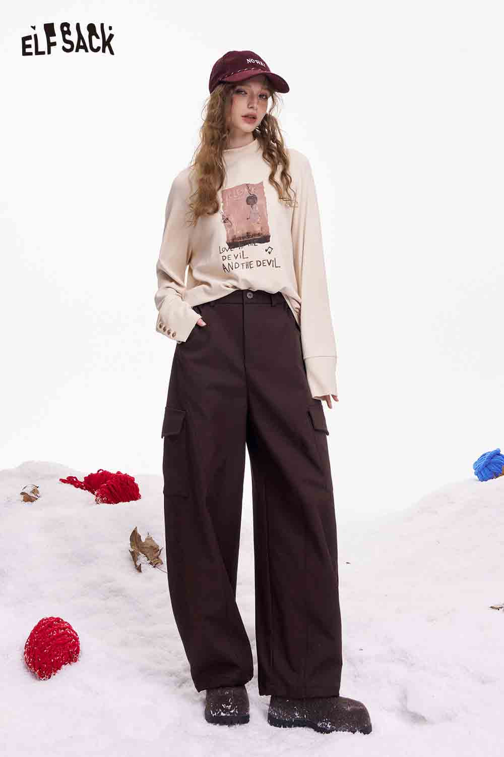 ELFSACK minimalist cargo pants for women in dark brown with a relaxed fit for casual style