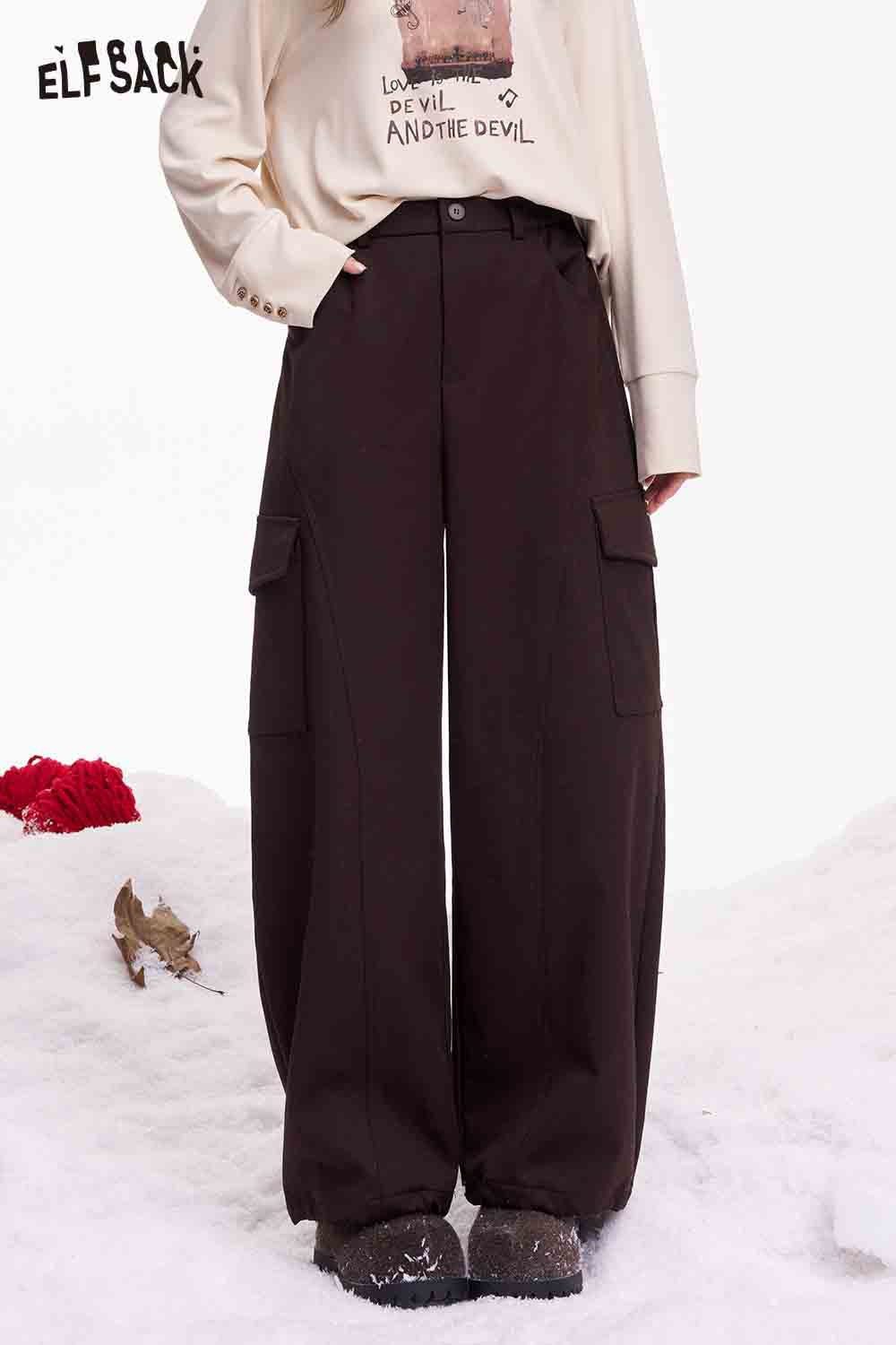 ELFSACK minimalist cargo pants for women in dark brown with side pockets and a relaxed fit