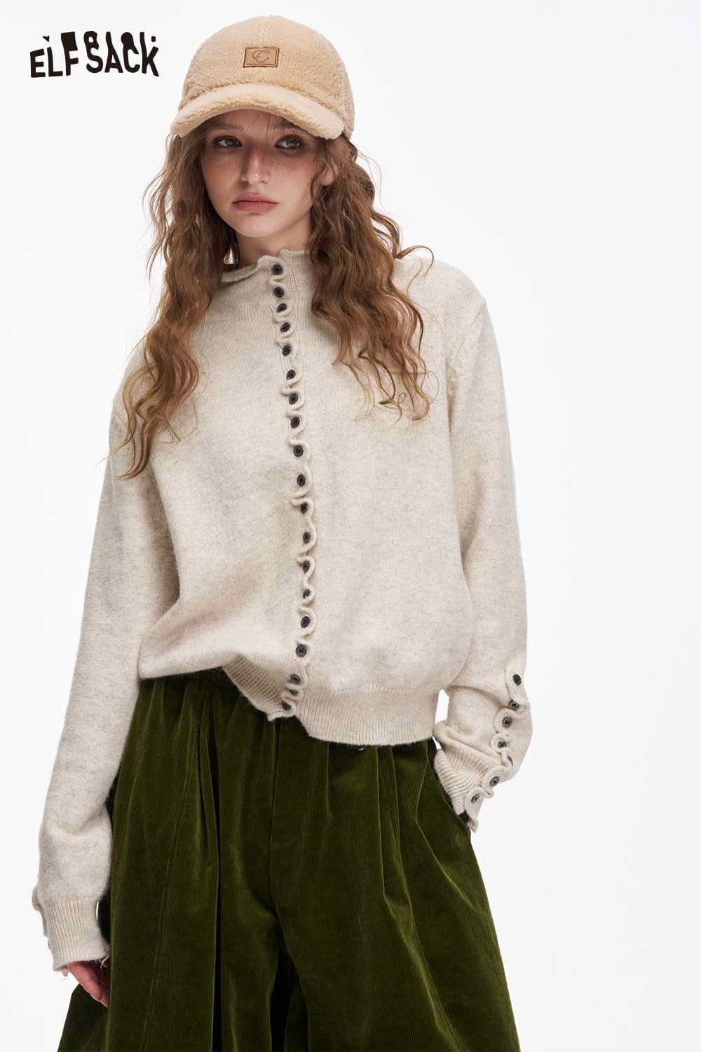 ELFSACK minimalist ruffle button knitwear in soft beige with unique button details for a stylish look