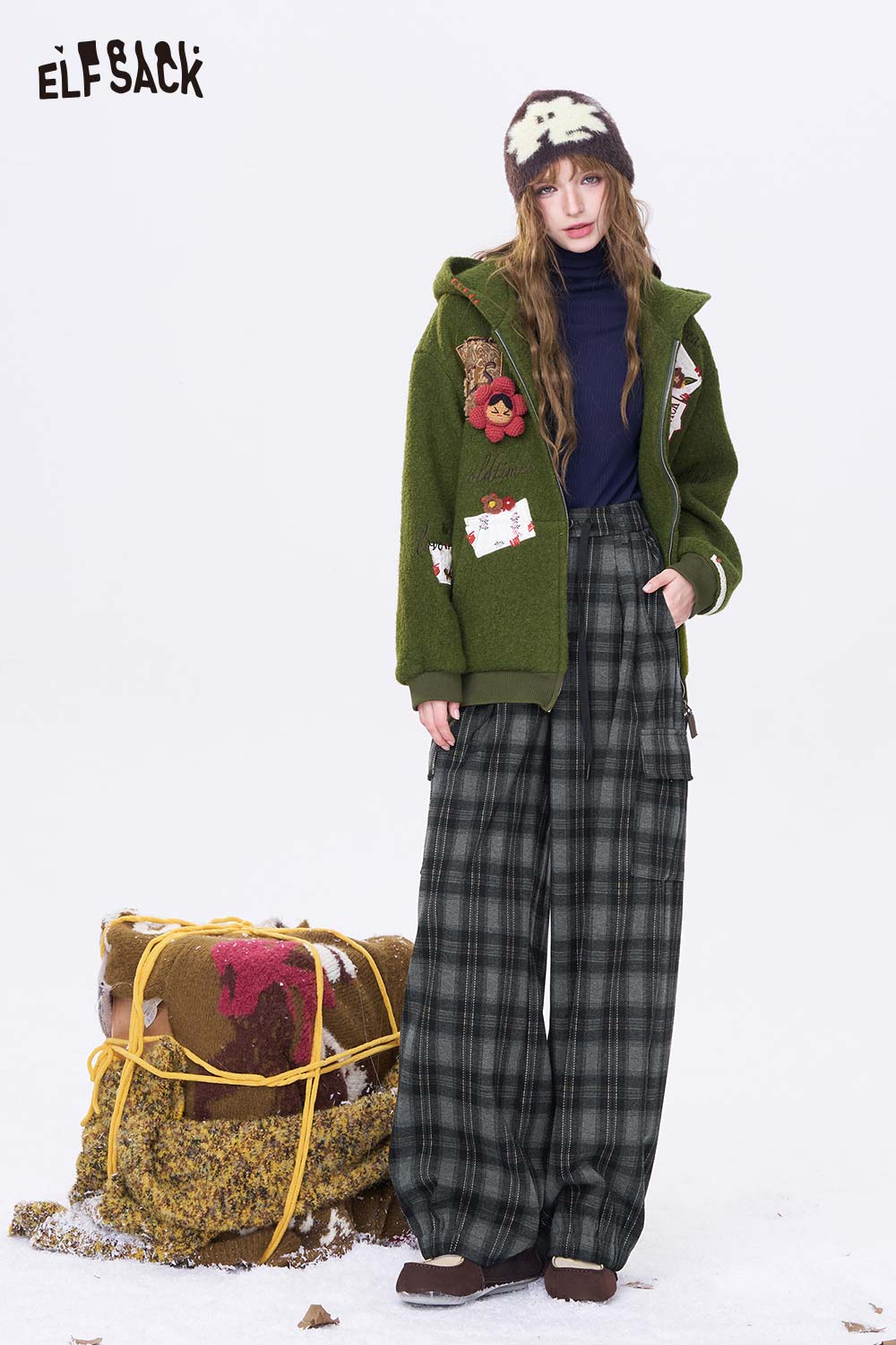 ELFSACK minimalist stripe wide leg pants with a relaxed fit and versatile design for stylish outfits