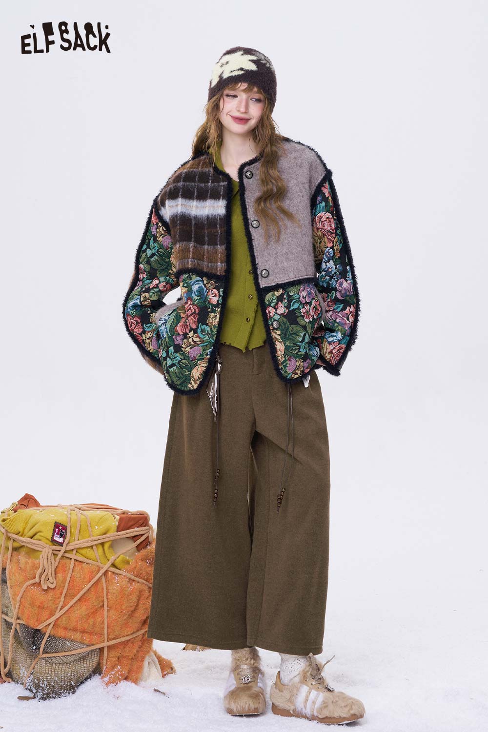 ELFSACK minimalist wide leg cropped pants styled with a floral jacket and beanie for a trendy look
