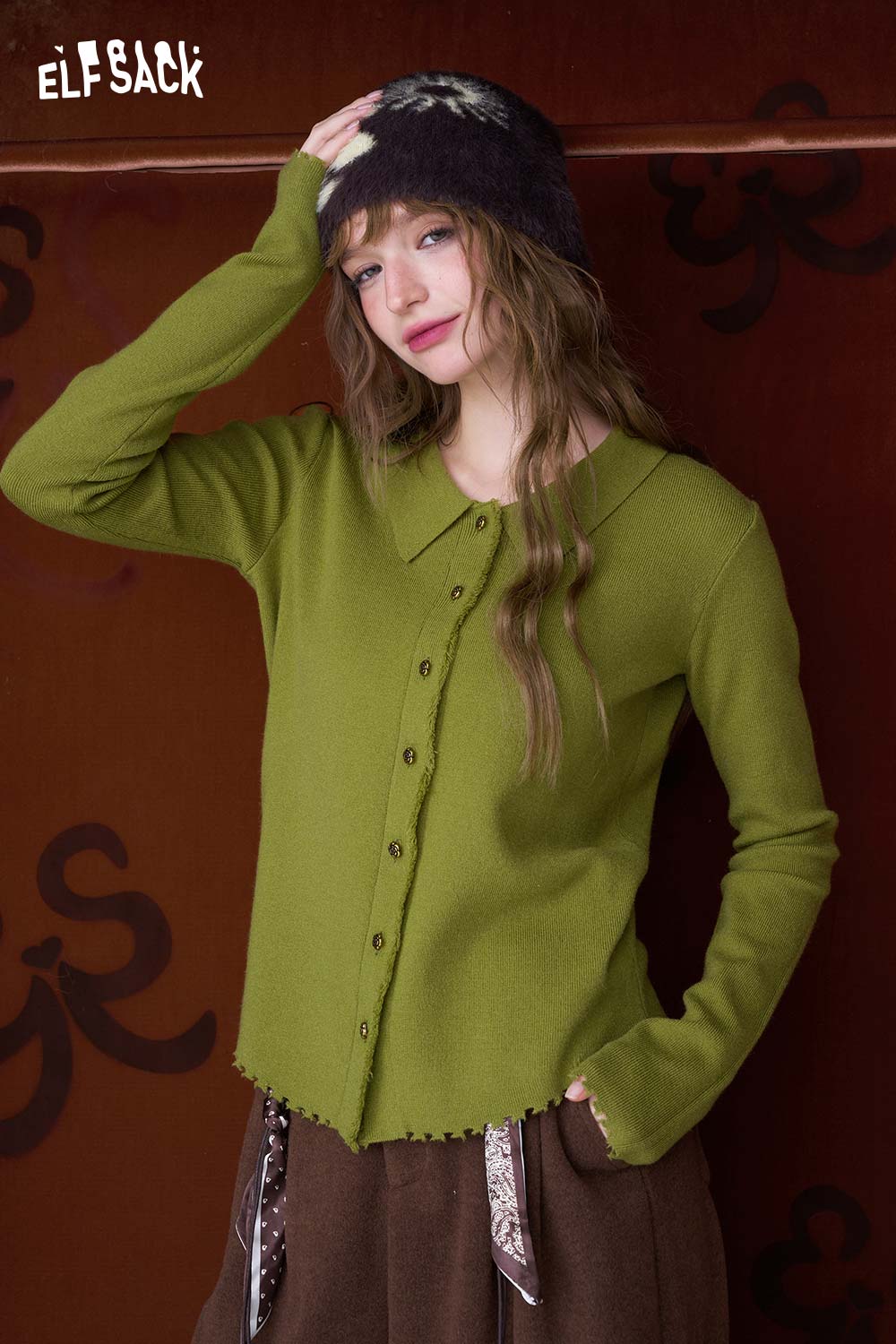 ELFSACK green peter pan collar knit sweater featuring button-down design and ribbed details