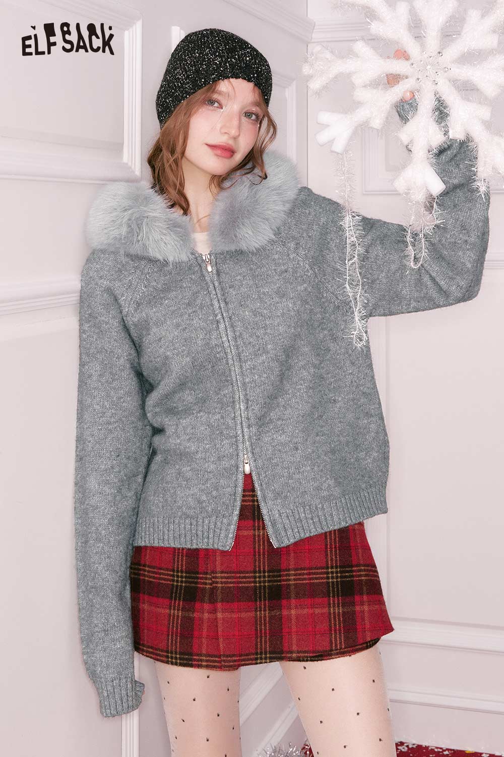 ELFSACK plush collar zip sweater for women in grey, perfect for stylish winter outfits