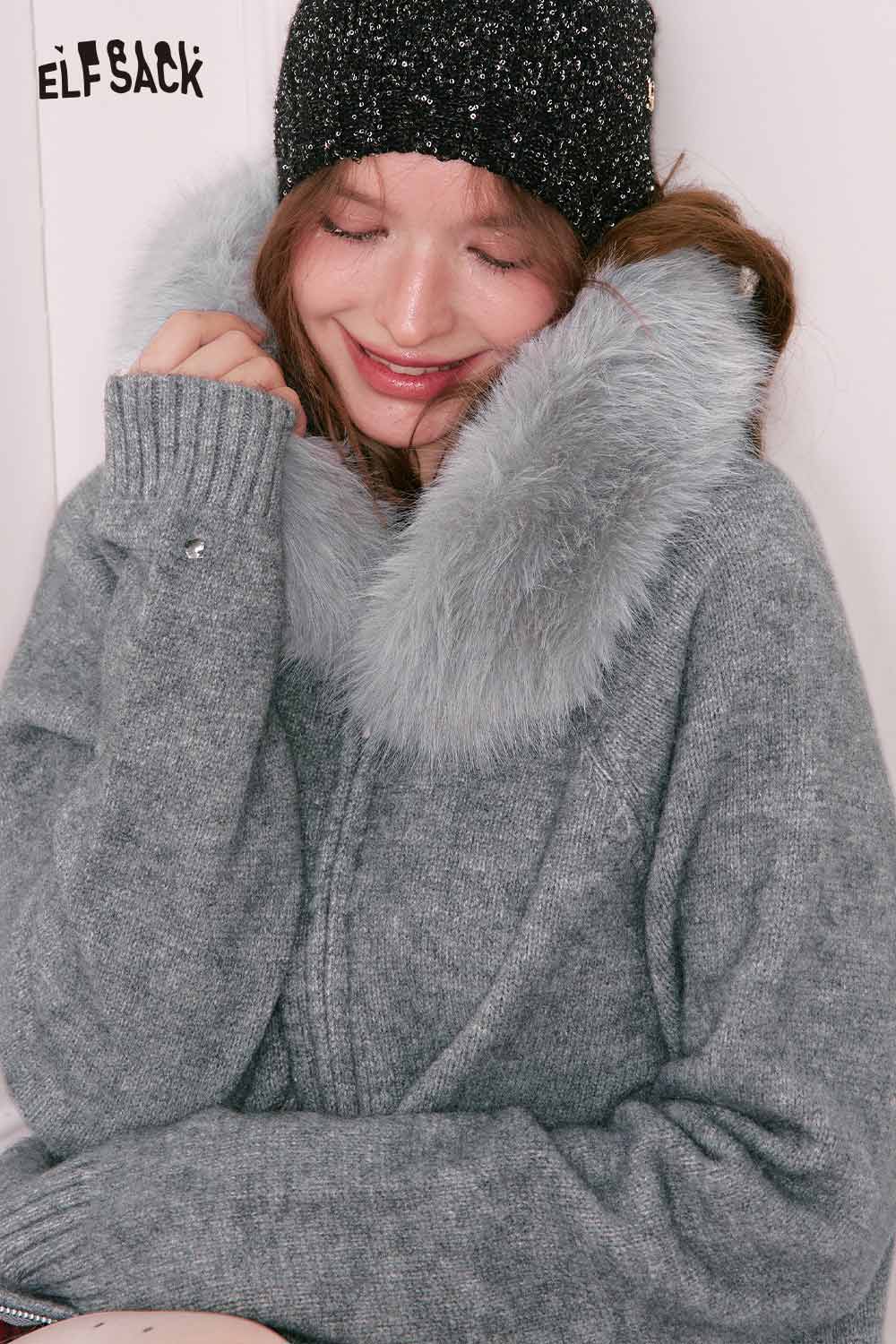 Cozy ELFSACK plush collar zip sweater for women with a soft gray fabric and luxurious fur collar