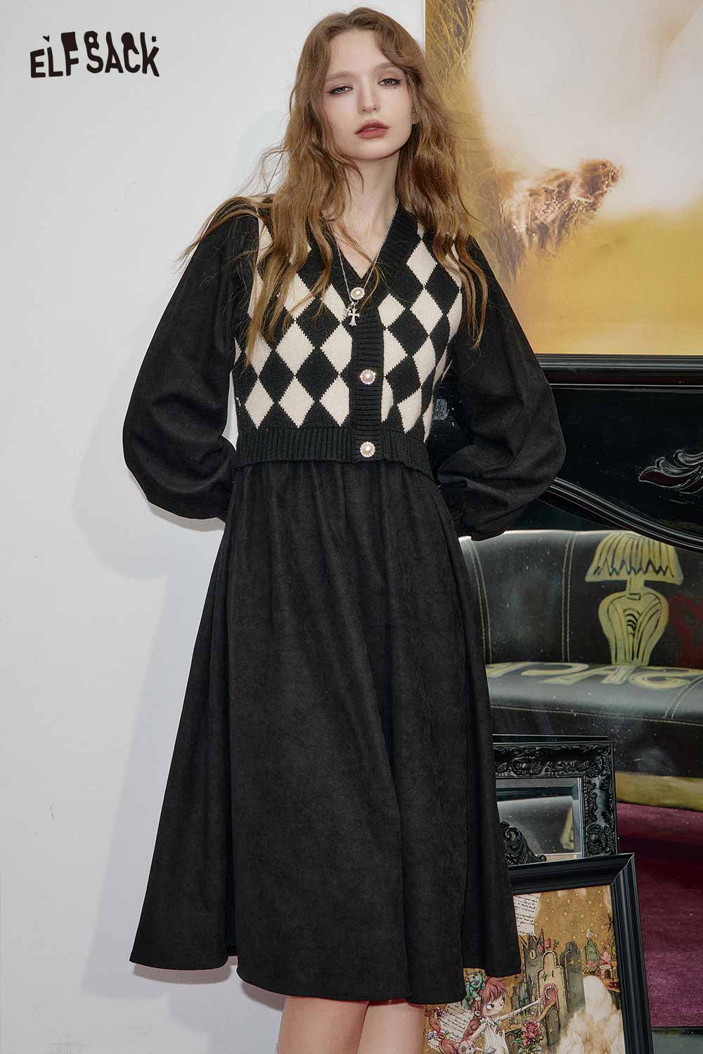 ELFSACK contrast plaid panel maxi dress with a trendy black and white design and button details