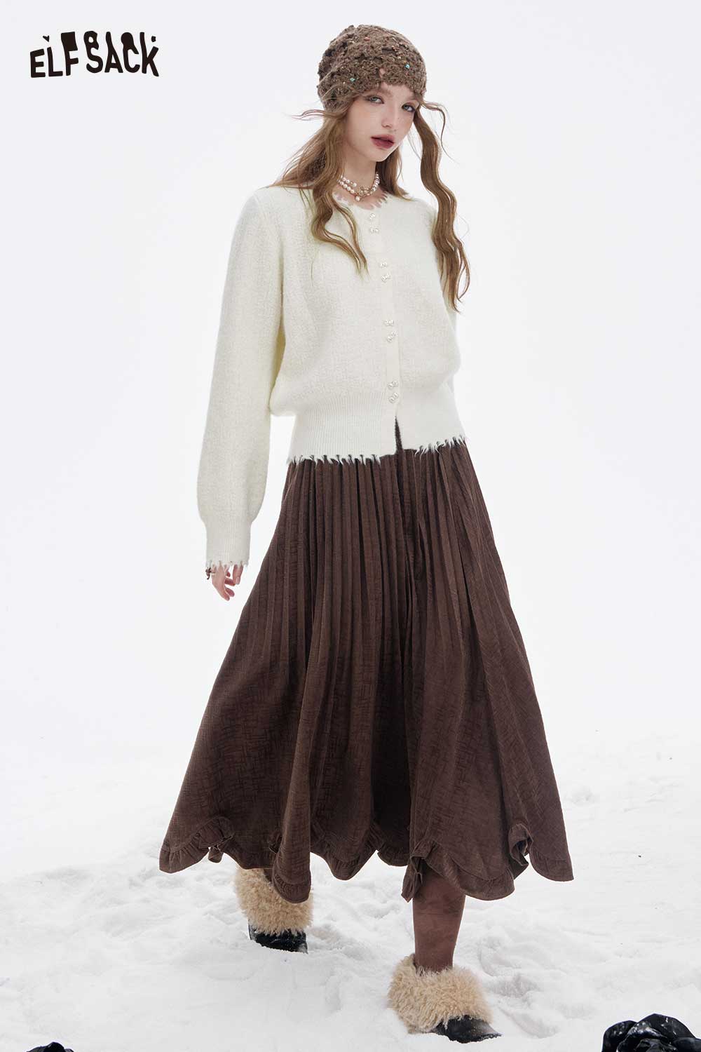 ELFSACK preppy fringe sweater for women paired with a brown skirt, perfect for stylish autumn outfits