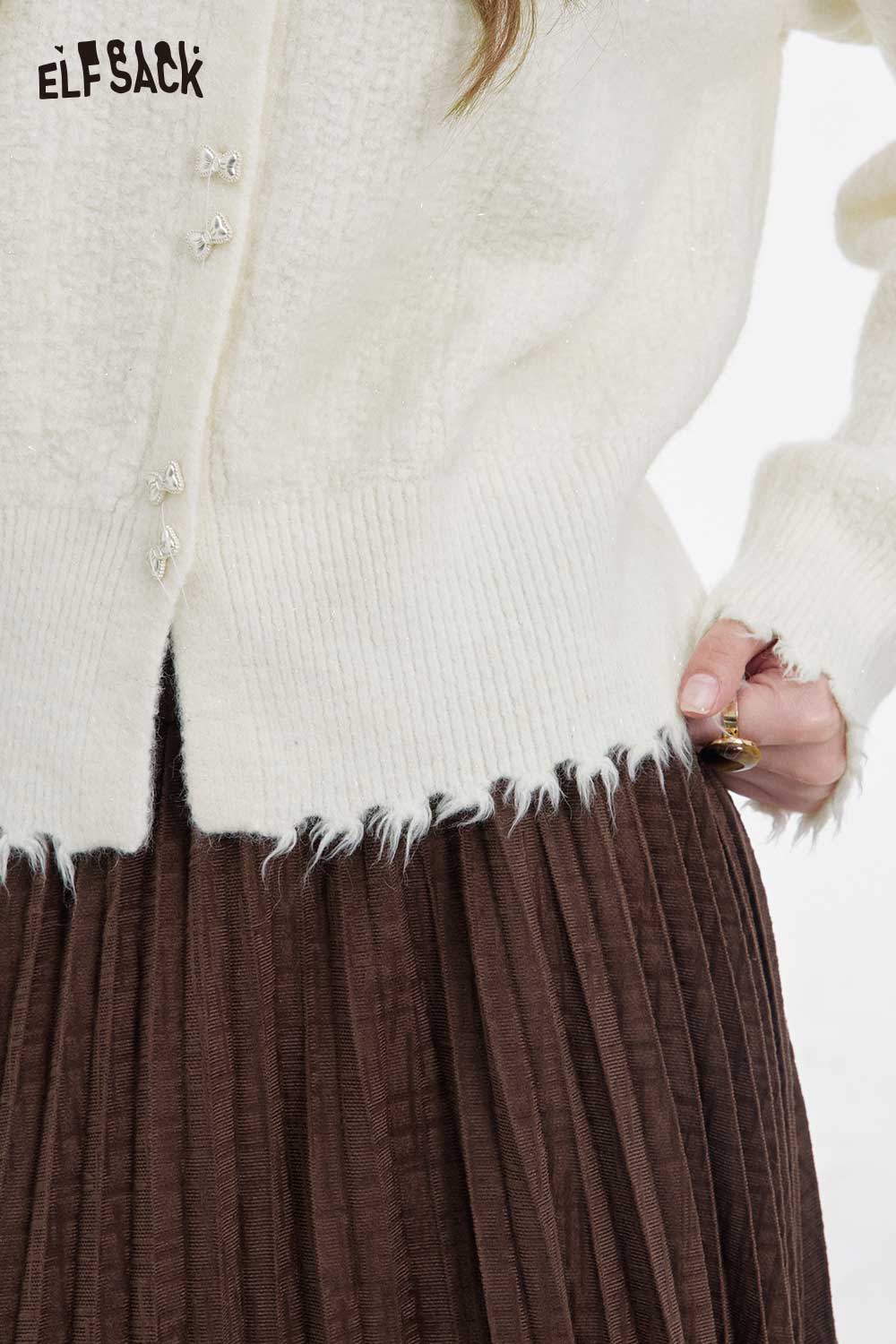 ELFSACK preppy fringe sweater for women with a stylish cut and soft texture, perfect for casual outfits