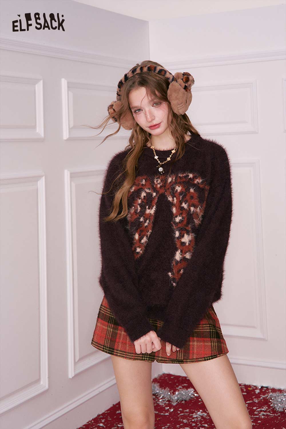 ELFSACK preppy red plaid culottes skirt styled with a cozy sweater for a chic fall look