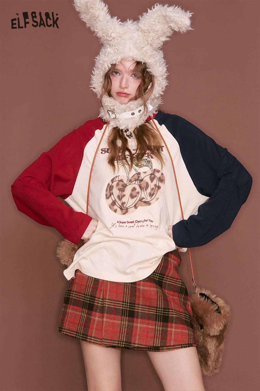 ELFSACK preppy red plaid culottes skirt paired with a stylish oversized top and cute accessories