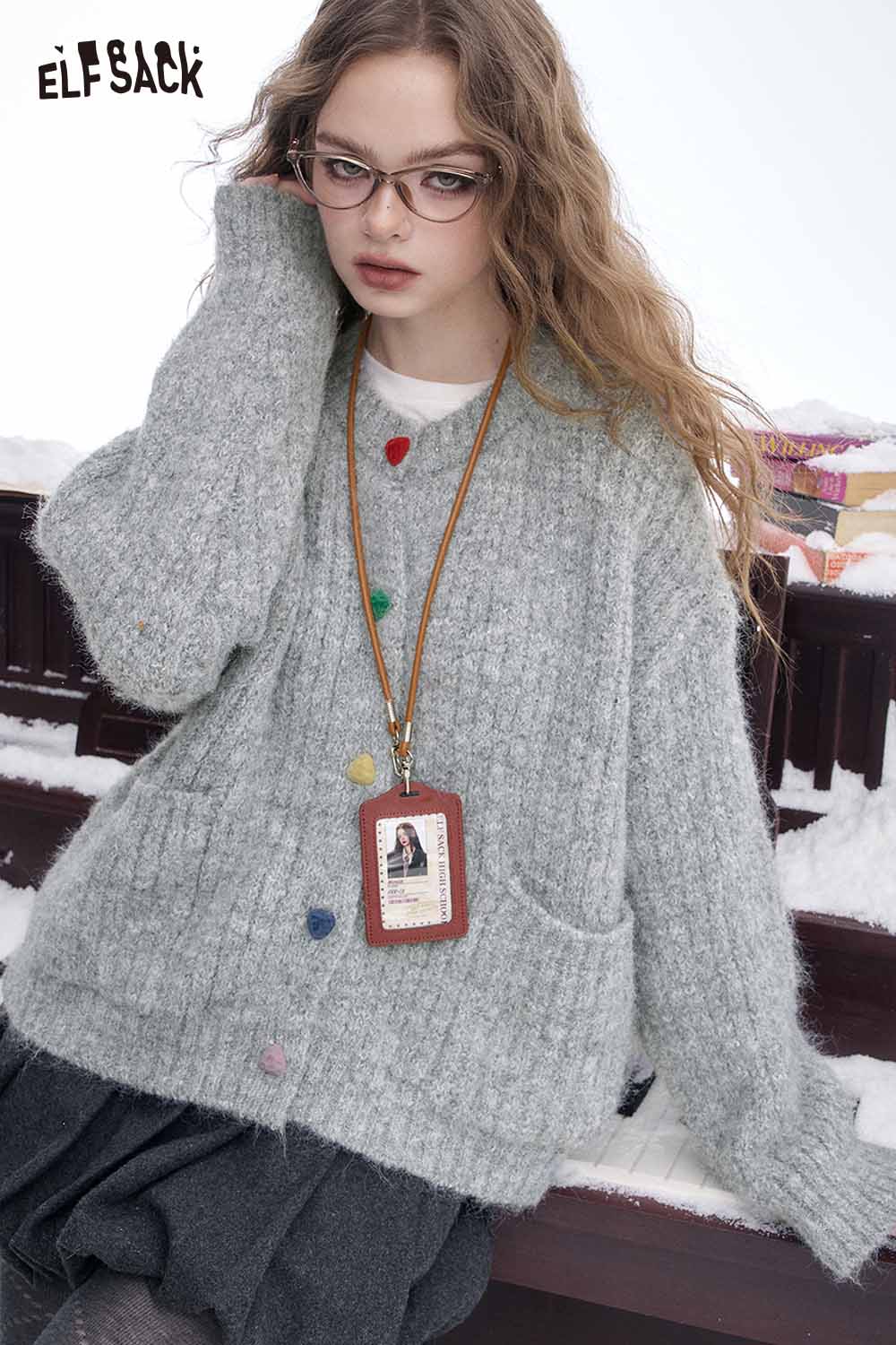 ELFSACK preppy round neck sweater in gray with colorful buttons and cozy fit, perfect for winter layering