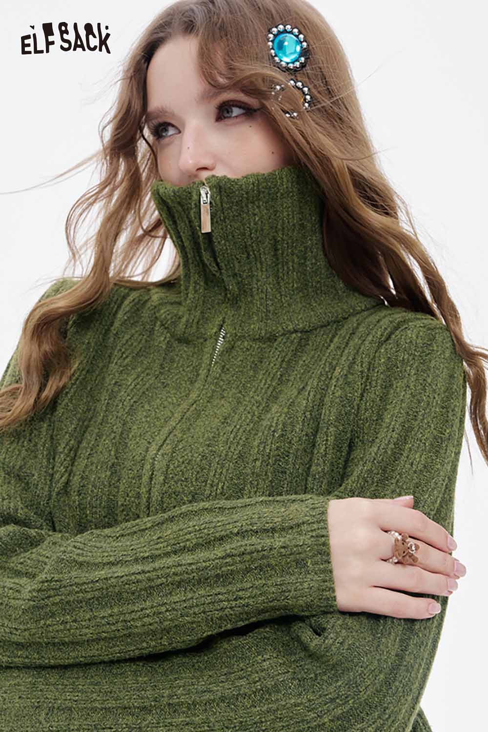 ELFSACK preppy zip up ribbed sweater in green with high collar and stylish design