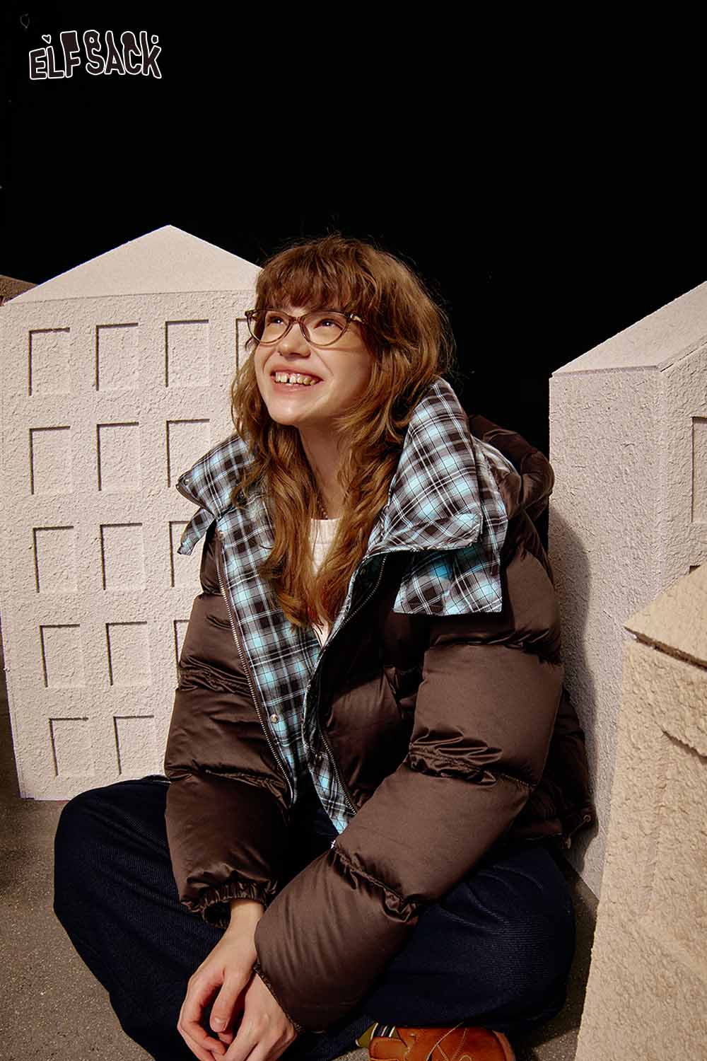 Reversible Y2K down jacket women by ELFSACK with a stylish plaid lining and cozy fit