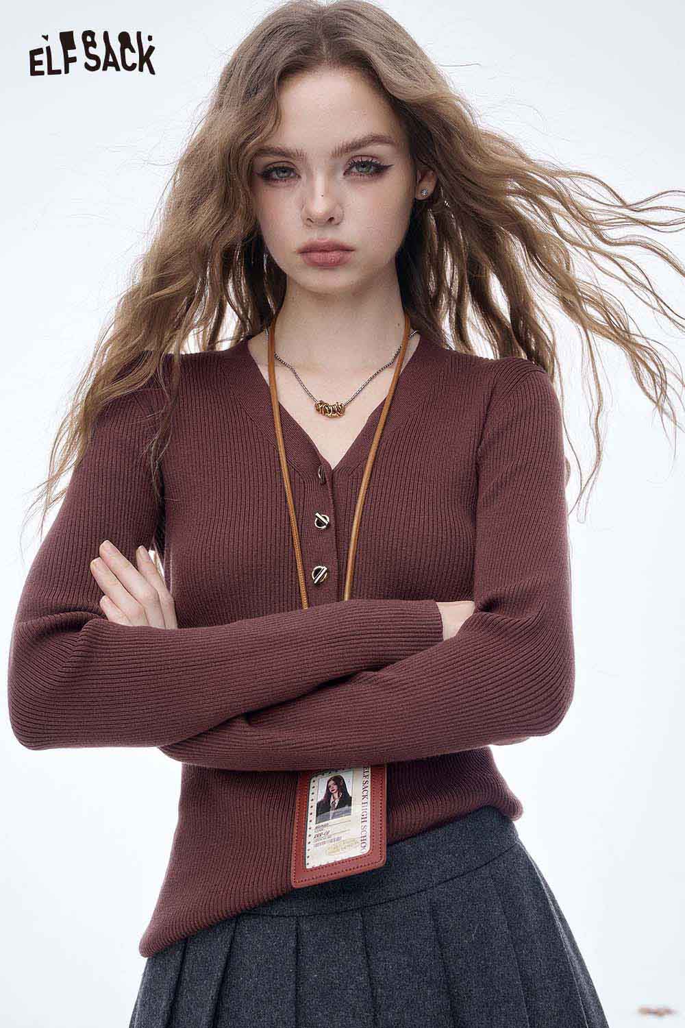 ELFSACK slim fit V neck knit sweater in burgundy with a stylish ribbed design