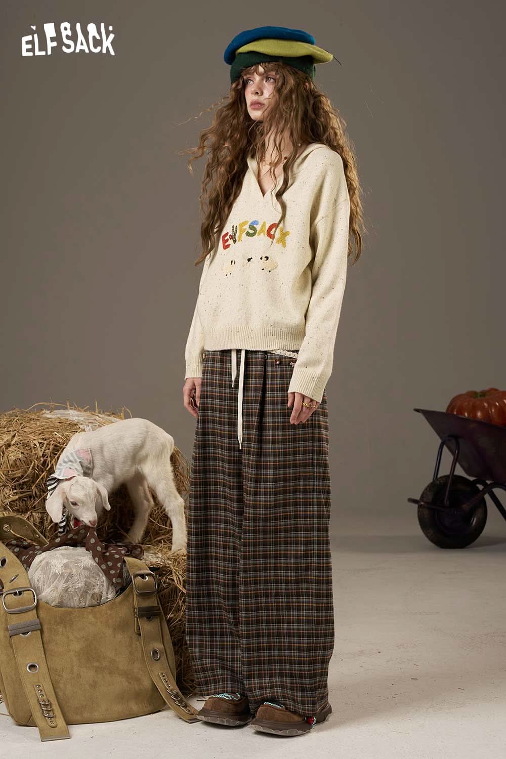 ELFSACK cute cartoon sheep sweater for women with a cozy design and playful graphics