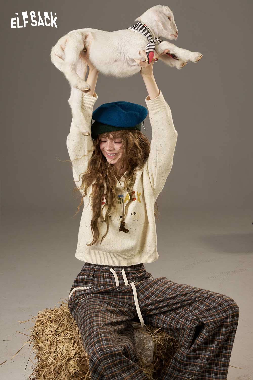 ELFSACK cute cartoon sheep sweater for women with a playful design, perfect for stylish and cozy outfits