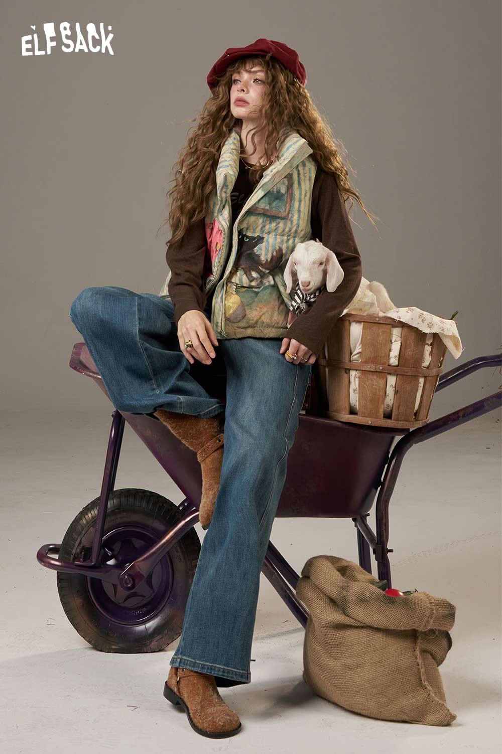 ELFSACK women's checkered down vest paired with baggy jeans and a brown top for a stylish look