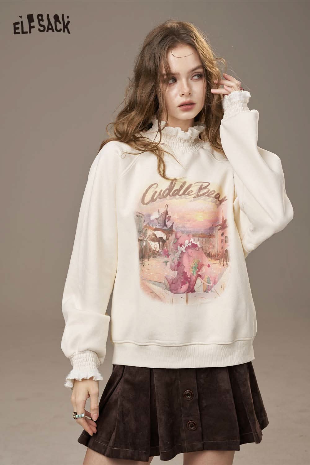 ELFSACK floral print high-neck top for women with ruffled sleeves and a playful graphic design