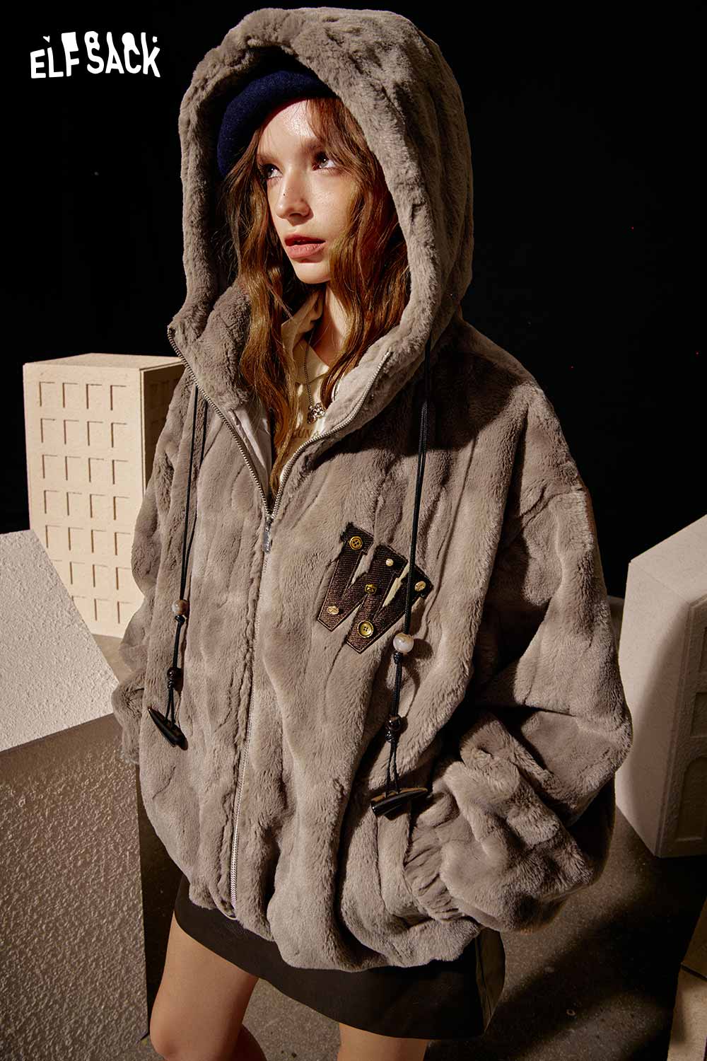 ELFSACK soft hooded cotton coat for women in gray with oversized fit and stylish design