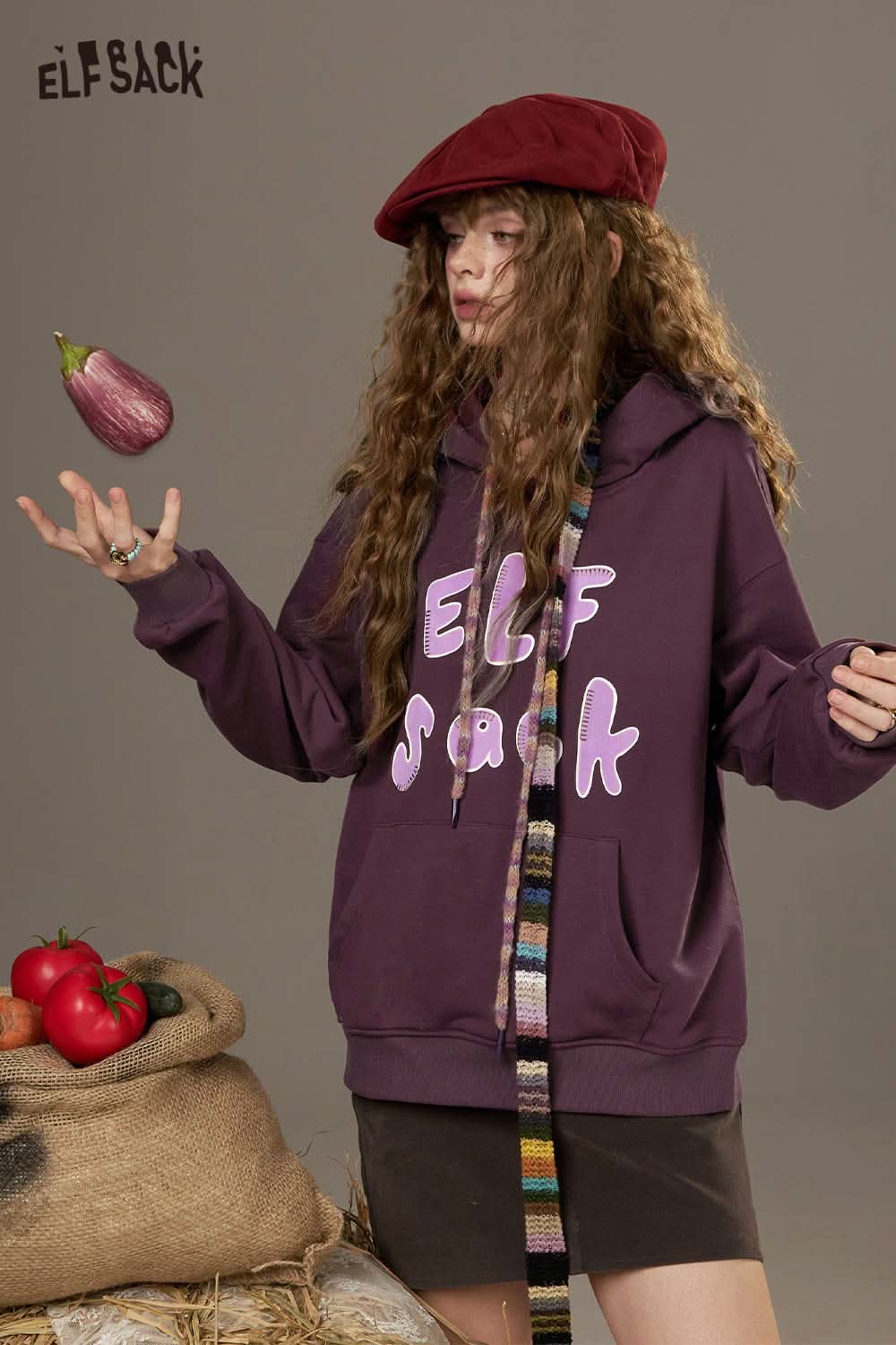 ELFSACK women's letter print sweatshirt in purple with oversized fit and playful graphic design
