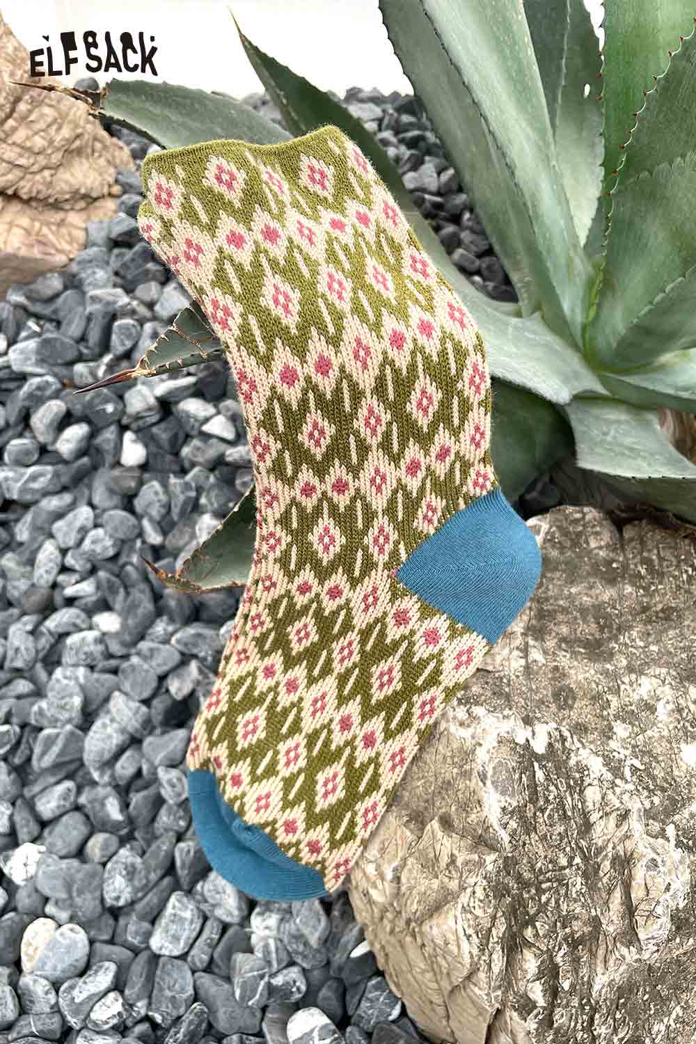 ELFSACK soft patterned ankle socks featuring a floral design and vibrant colors