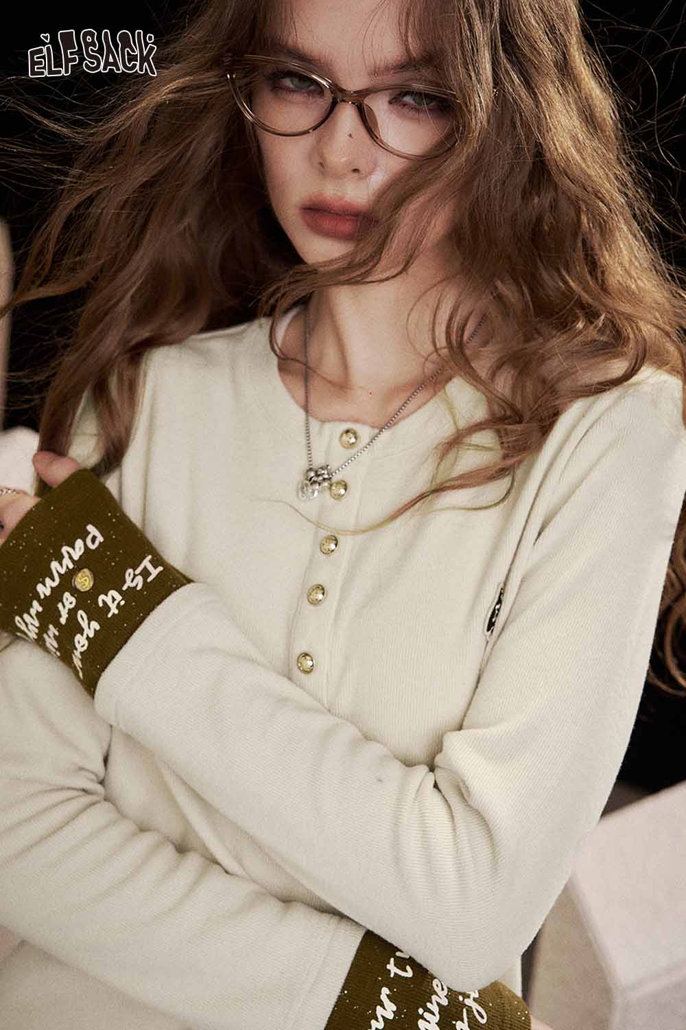 ELFSACK soft spliced sleeve long sleeve tshirt in cream with button detail and contrasting sleeves