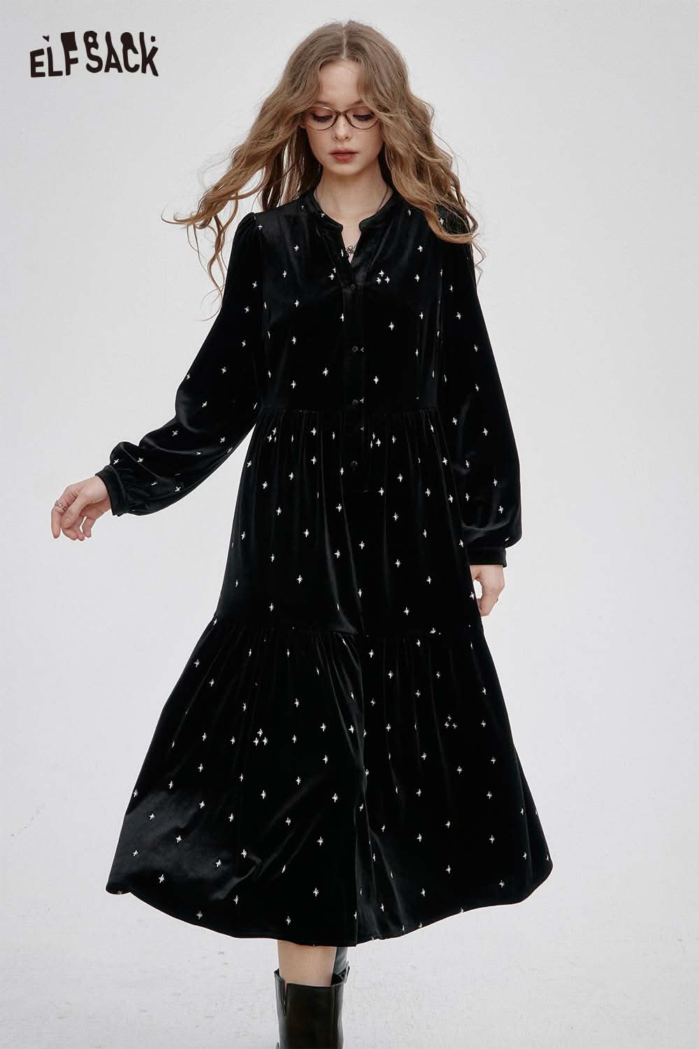 ELFSACK soft star graphic formal long dress in black with elegant velvet fabric and stylish button details