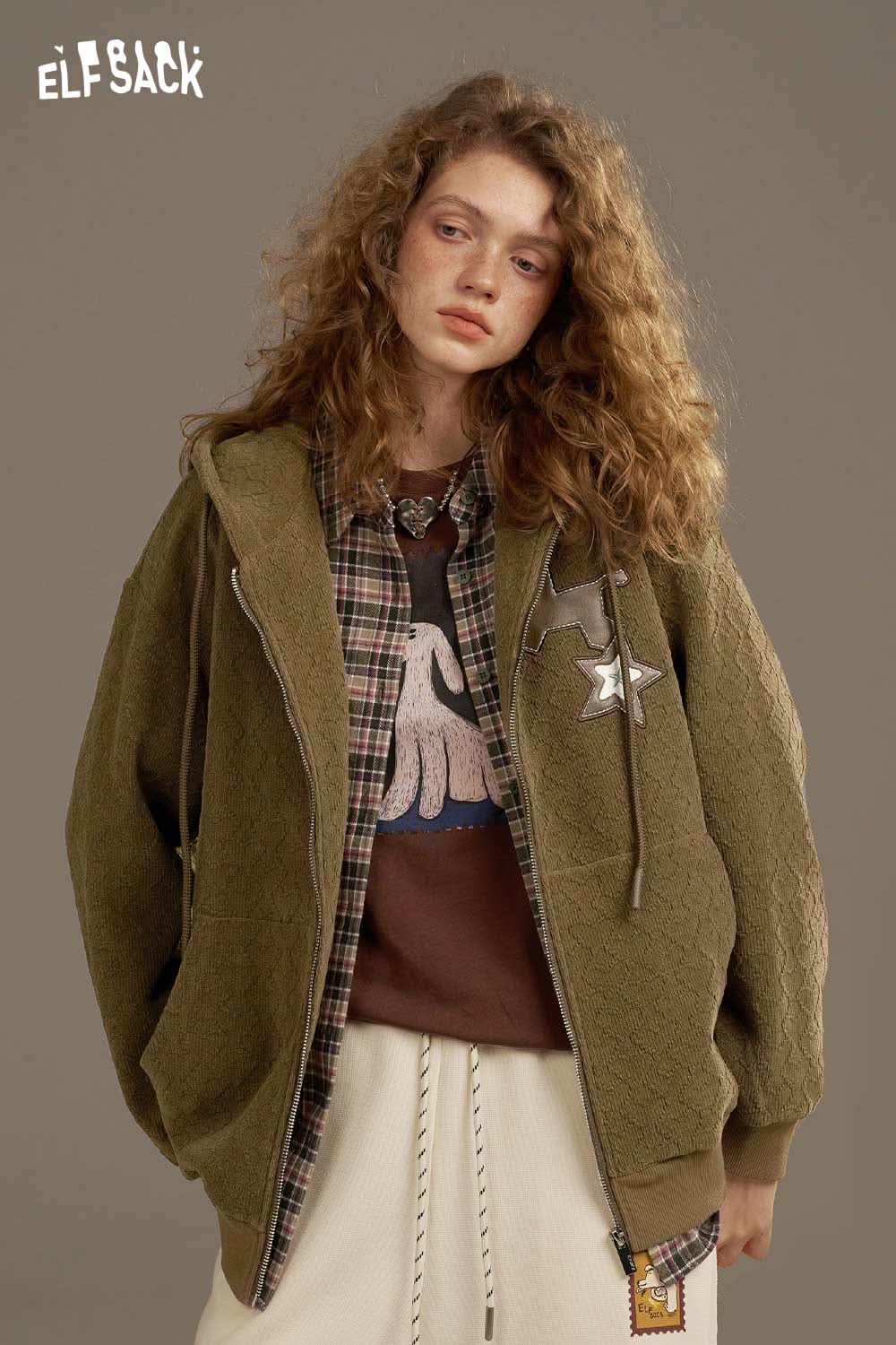 ELFSACK soft star hooded jacket for women in olive green with quilted texture and oversized design