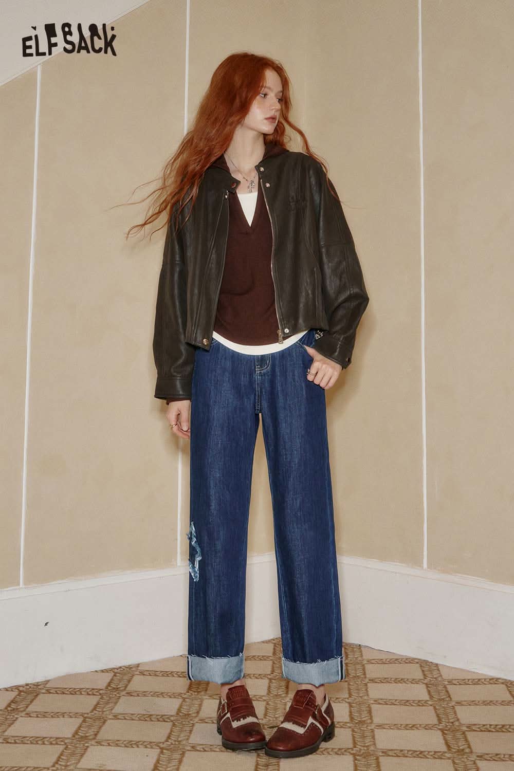 ELFSACK star stitch denim pants women with a relaxed fit and cuffed hems for a stylish casual look