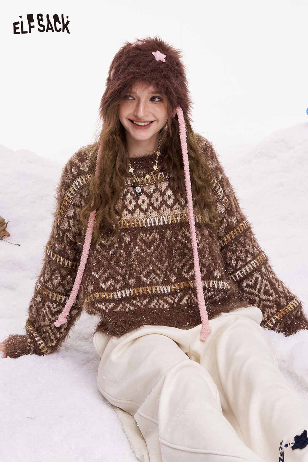 ELFSACK trendy cropped glitter sweater in brown with geometric patterns for a stylish winter look