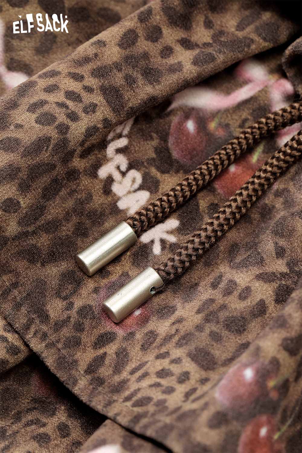 ELFSACK leopard print pleated skirt featuring a stylish design and chic detail for trendy outfits