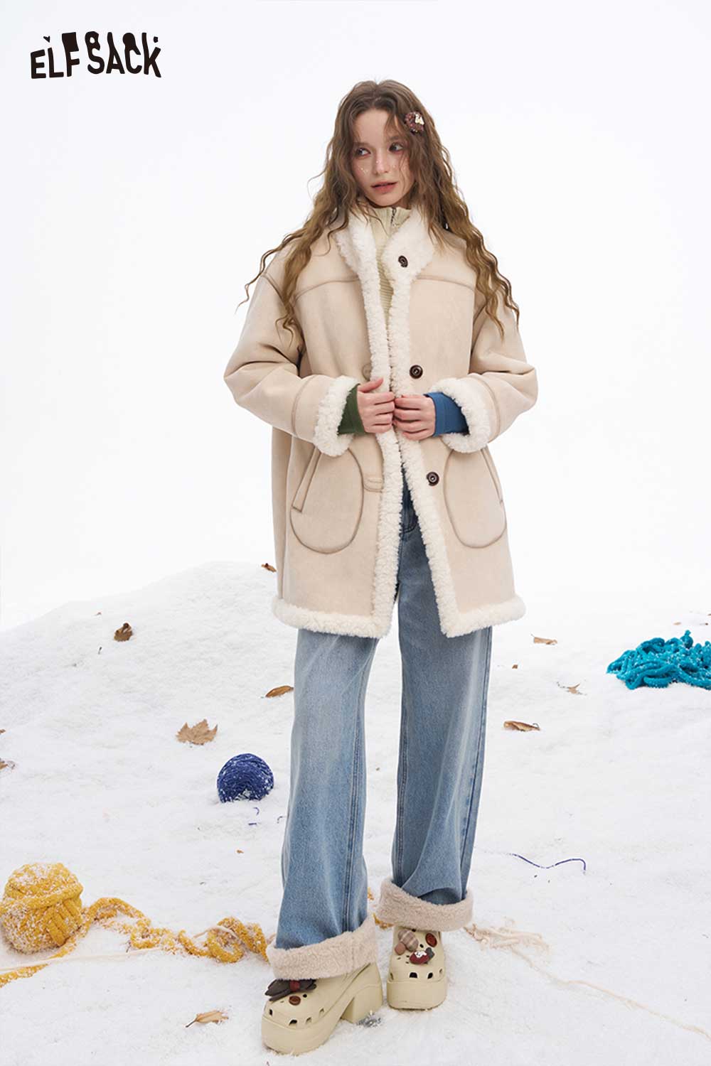 ELFSACK soft contrast sleeve knitwear in cream with furry collar for winter fashion