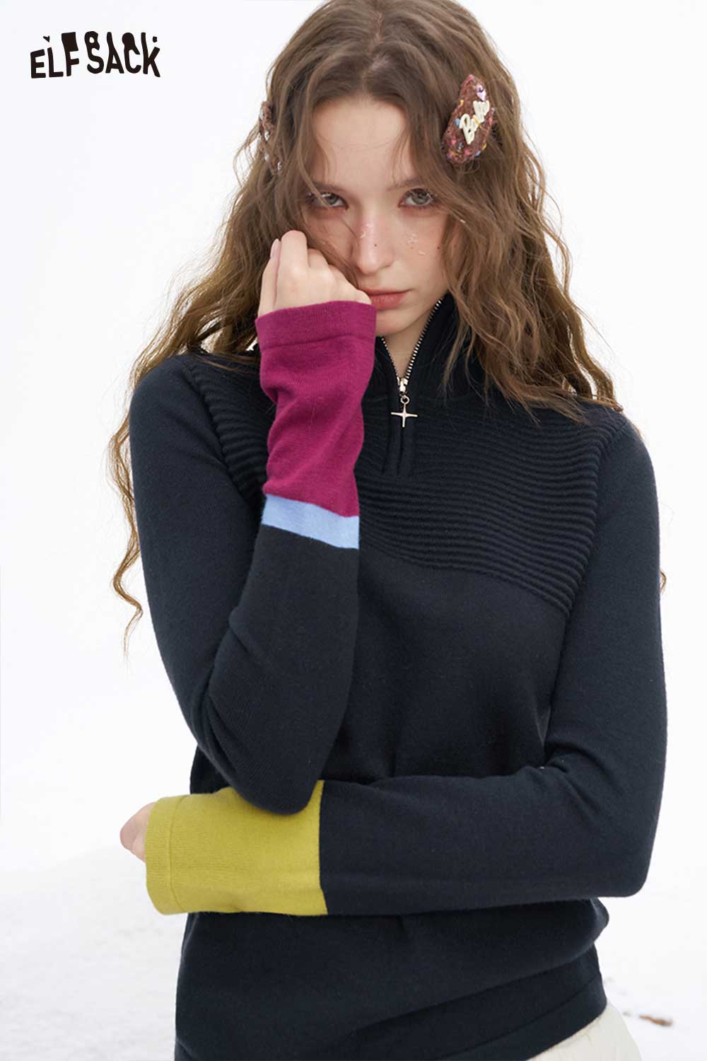 ELFSACK soft contrast sleeve knitwear with colorful sleeves and a stylish collar design