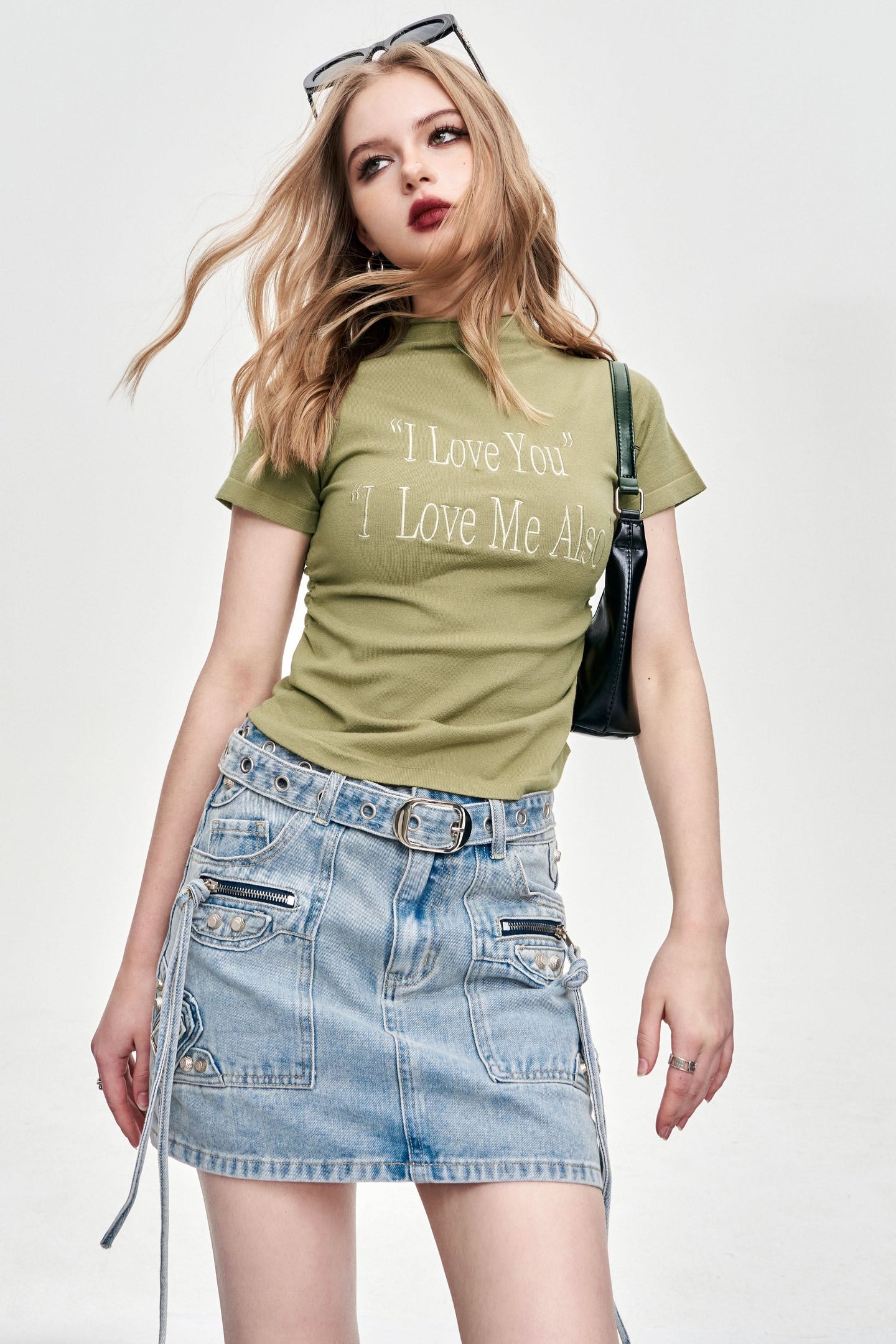 ELFSACK Y2K Alphabet Print Mock Neck T-shirt in olive green with short sleeves and text print
