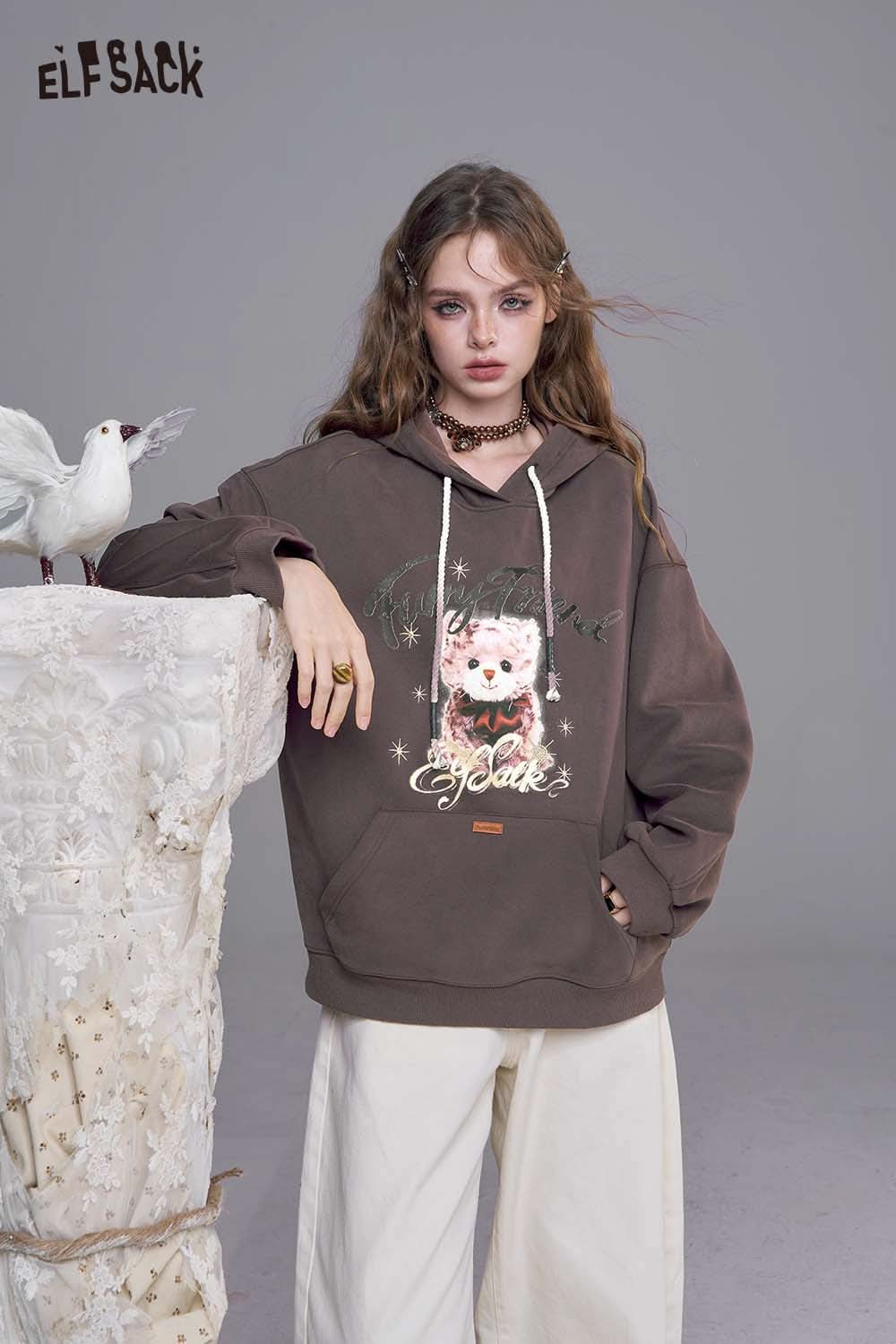 ELFSACK vintage cartoon graphic hoodie in brown with playful animal design and cozy fit for casual wear