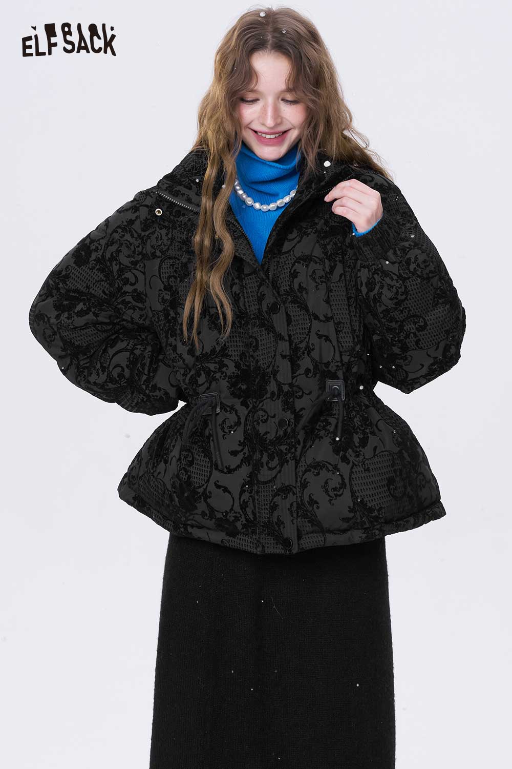 ELFSACK vintage jacquard puffy down coat in black with a stylish design and modern silhouette
